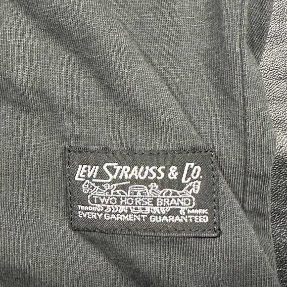 Men's Levis T-Shirt - Picture 3 of 4